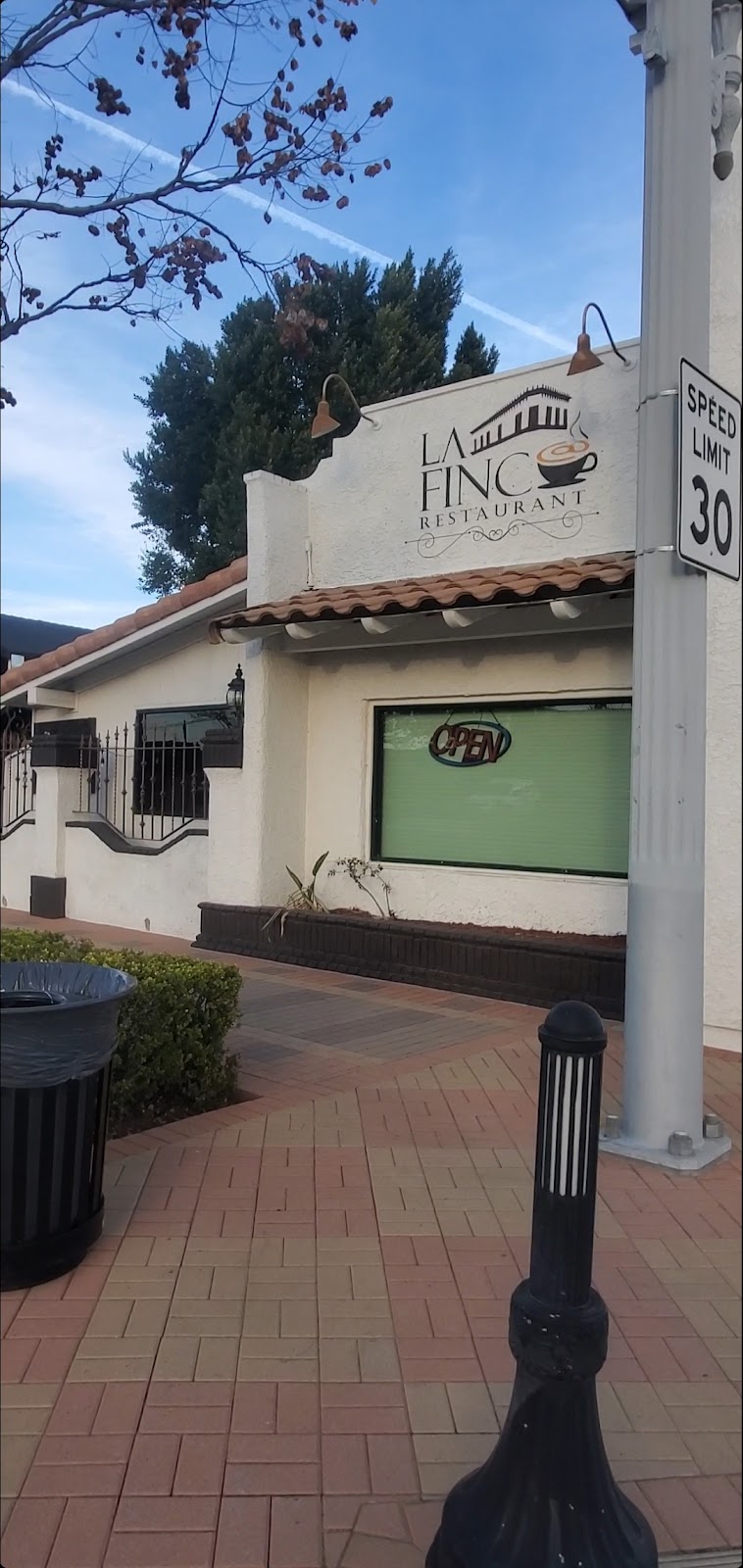 La Finca Restaurant | restaurant | 539 S D St, Perris, CA 92570, USA | 9514184002 OR +1 951-418-4002