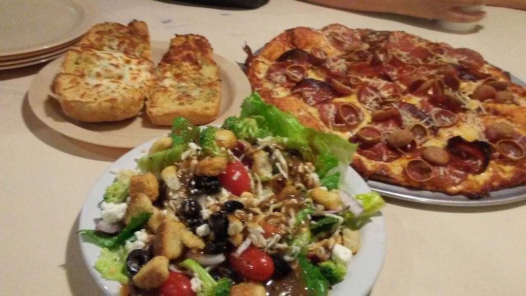 Round Table Pizza | meal delivery | 4098 East Ave, Livermore, CA 94550, USA | 9254432700 OR +1 925-443-2700