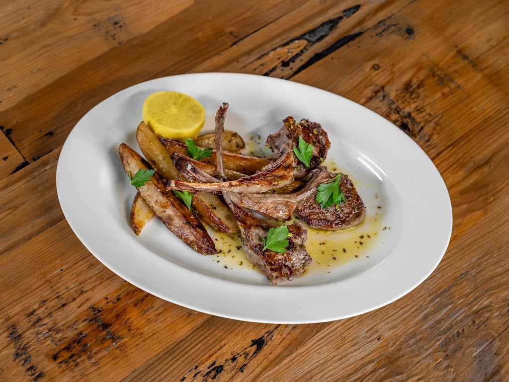 Taverna Naxos | restaurant | 111 Green Bay Rd, Wilmette, IL 60091, USA | 2247683620 OR +1 224-768-3620