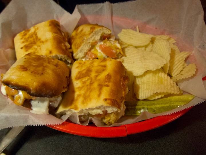 Pizza King | restaurant | 211 N Perkins St, Rushville, IN 46173, USA | 7659322212 OR +1 765-932-2212