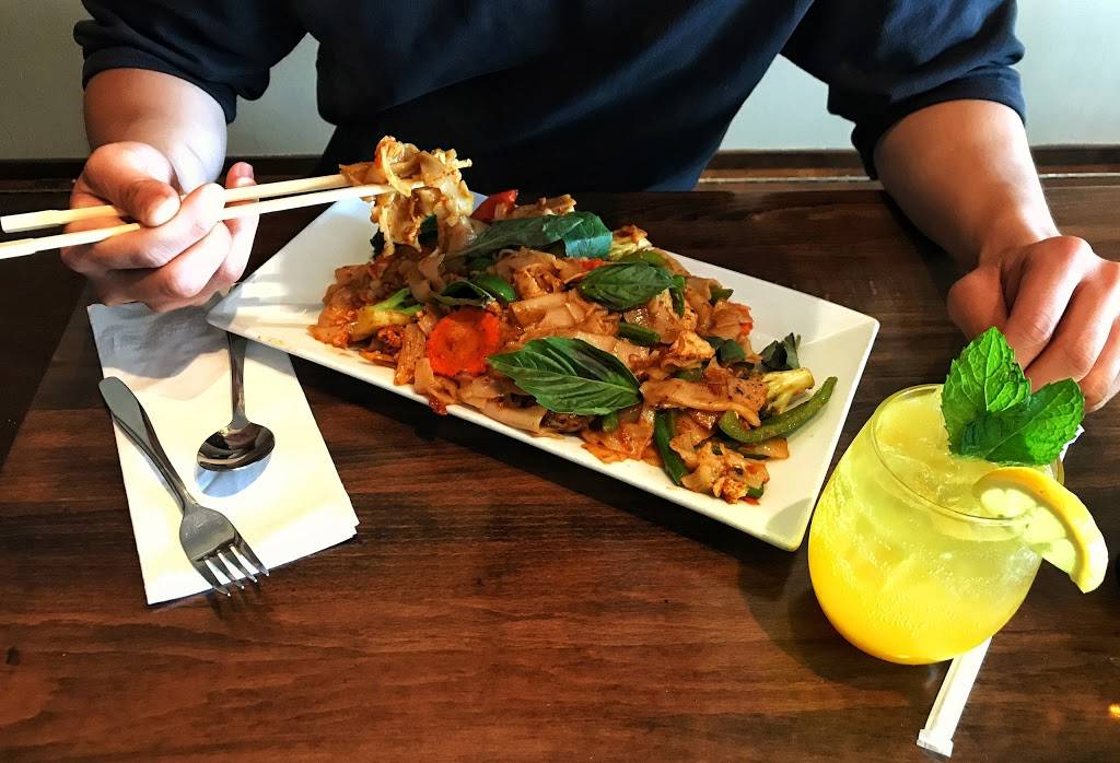 Pa De Thai Restaurant | restaurant | 264 Old River Rd, Edgewater, NJ 07020, USA | 2019459999 OR +1 201-945-9999