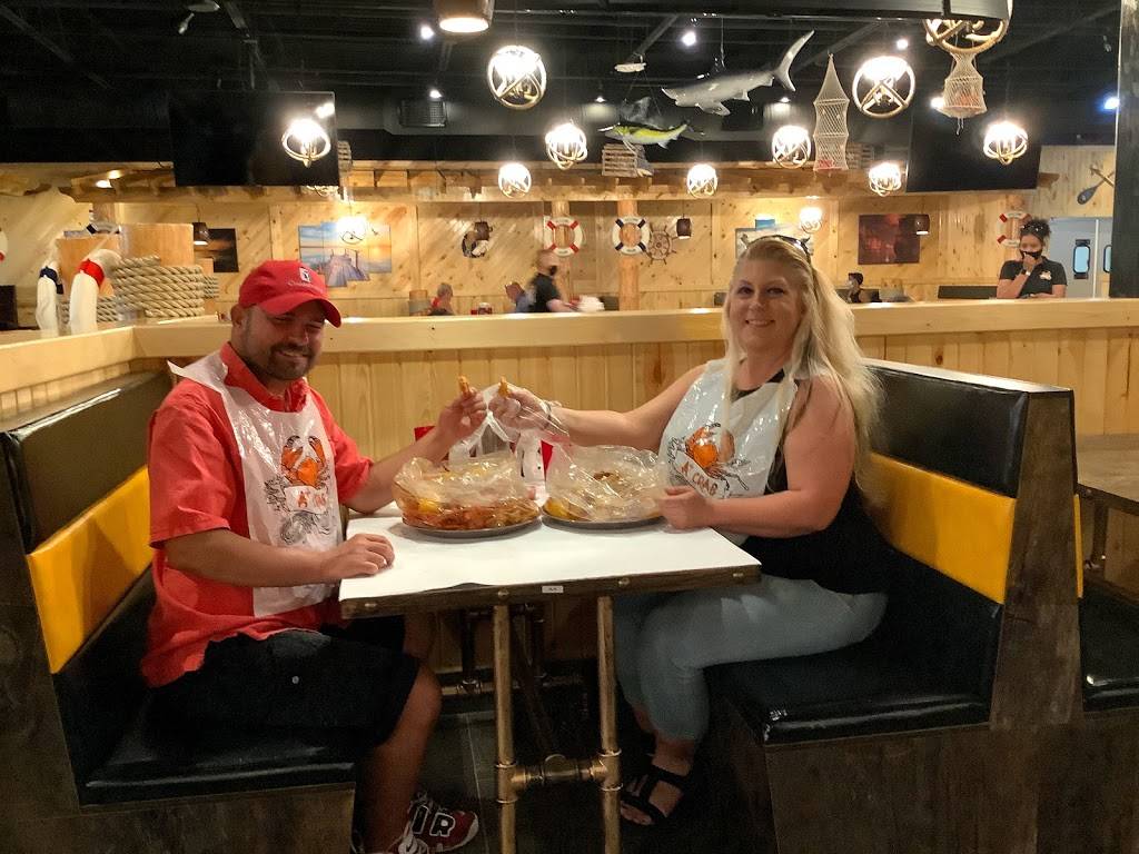 A+ Crab Seafood | restaurant | 738 Howe Ave, Cuyahoga Falls, OH 44221, USA | 3302080328 OR +1 330-208-0328