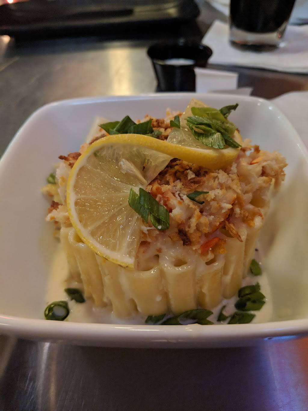 Two Bucks Eastlake | restaurant | 35400 Vine St, Eastlake, OH 44095, USA | 4409463801 OR +1 440-946-3801