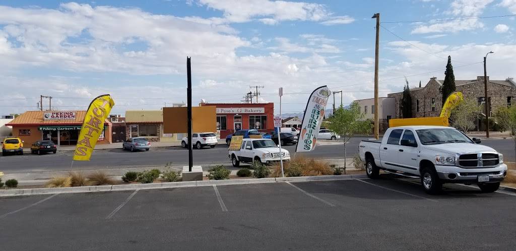 Tamales El Tejano | restaurant | 3301 Fort Blvd, El Paso, TX 79930, USA | 9155883075 OR +1 915-588-3075