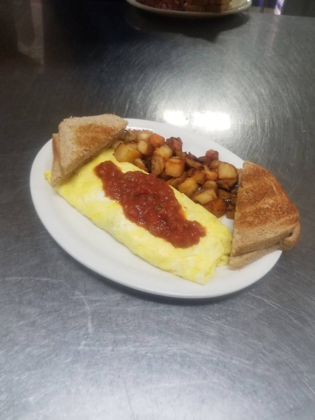 Countryside Restaurant | restaurant | 98 Main St, Corinth, ME 04427, USA | 2072853694 OR +1 207-285-3694