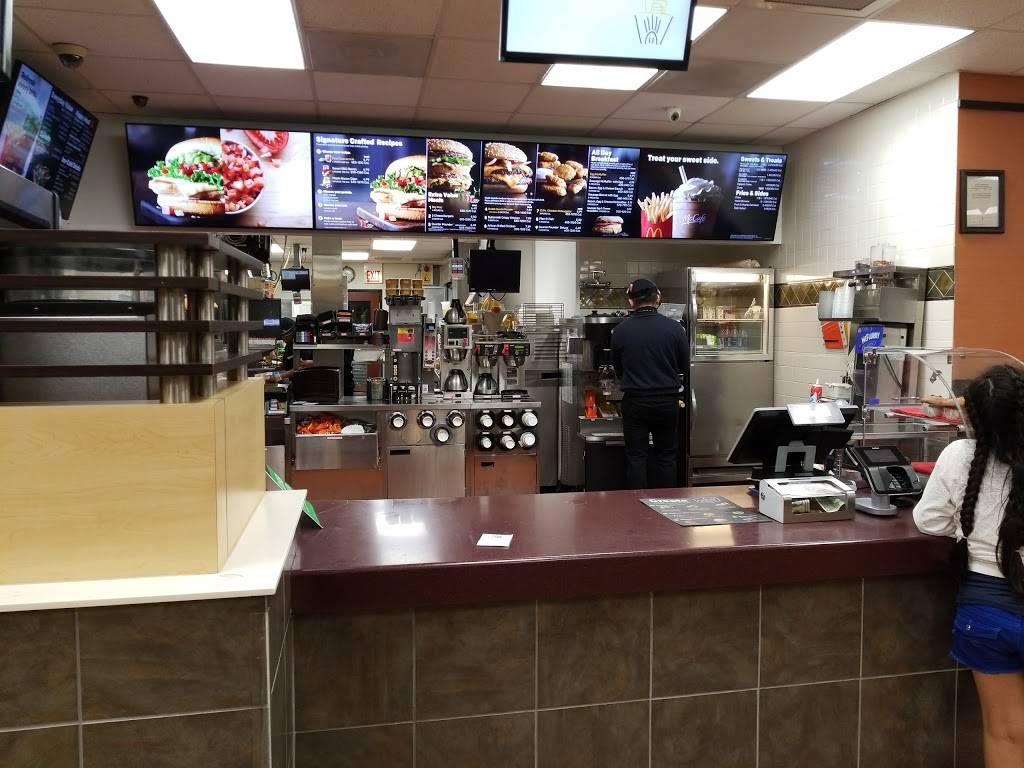McDonalds | cafe | 5614 N Clark St, Chicago, IL 60660, USA | 7739899250 OR +1 773-989-9250