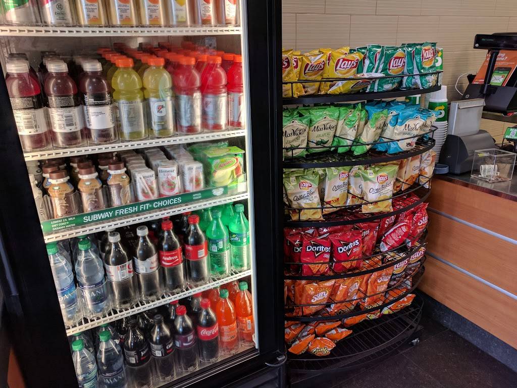 Subway Restaurants | restaurant | 2087 Barrington Rd, Hoffman Estates, IL 60169, USA | 8478841555 OR +1 847-884-1555