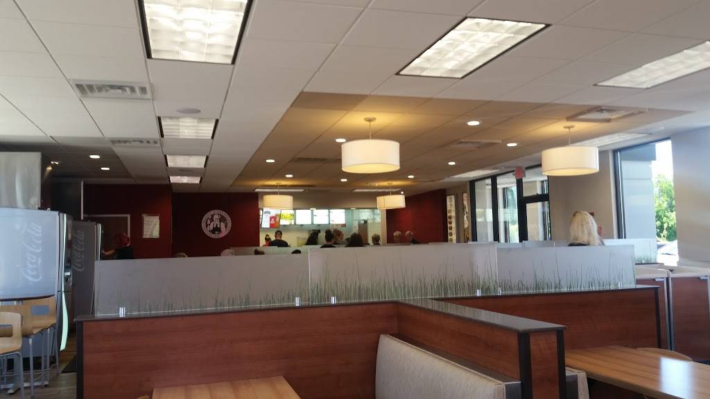 Wendys | restaurant | 223 E McGalliard Rd, Muncie, IN 47303, USA | 7652843996 OR +1 765-284-3996
