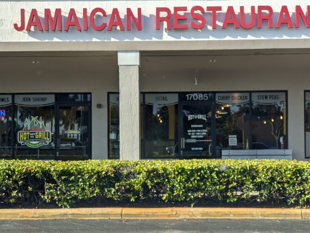 Hot Off De Grill | restaurant | 17085 Pines Blvd, Pembroke Pines, FL 33027, USA | 9545895334 OR +1 954-589-5334