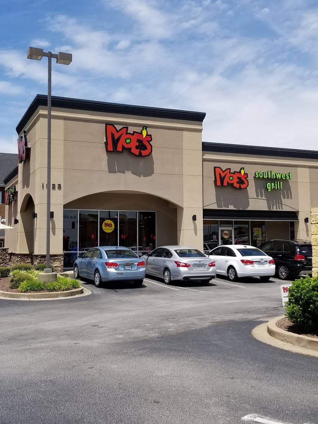 Moes Southwest Grill | restaurant | 1923 Emporium Dr, Jackson, TN 38305, USA | 7315546637 OR +1 731-554-6637