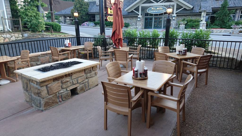 Bones BBQ Joint | restaurant | 231 Historic Nature Trail, Gatlinburg, TN 37738, USA | 8653251350 OR +1 865-325-1350