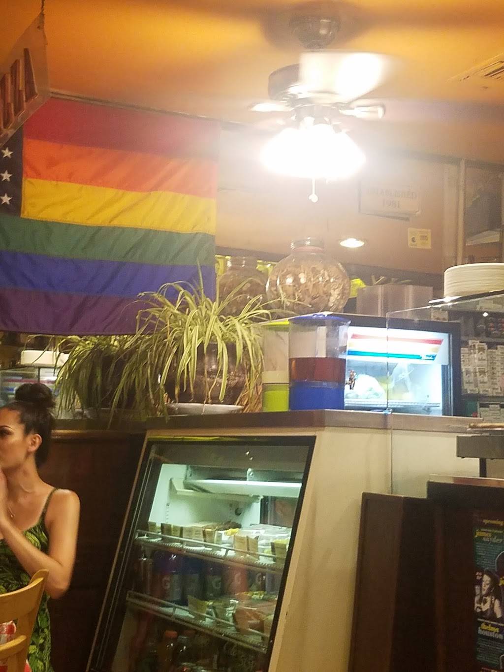 Greenwich Village Pizza | restaurant | 8937 Santa Monica Blvd, West Hollywood, CA 90069, USA | 3102782003 OR +1 310-278-2003