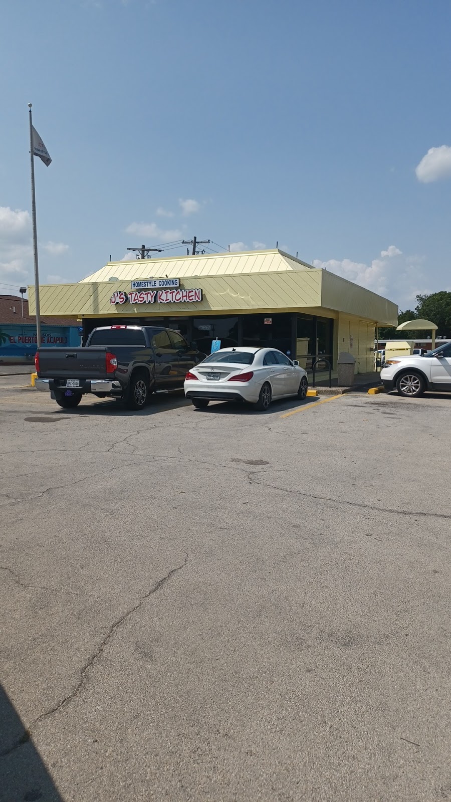 Js Tasty Kitchen | restaurant | 3221 Mansfield Hwy, Fort Worth, TX 76119, USA | 8173499565 OR +1 817-349-9565