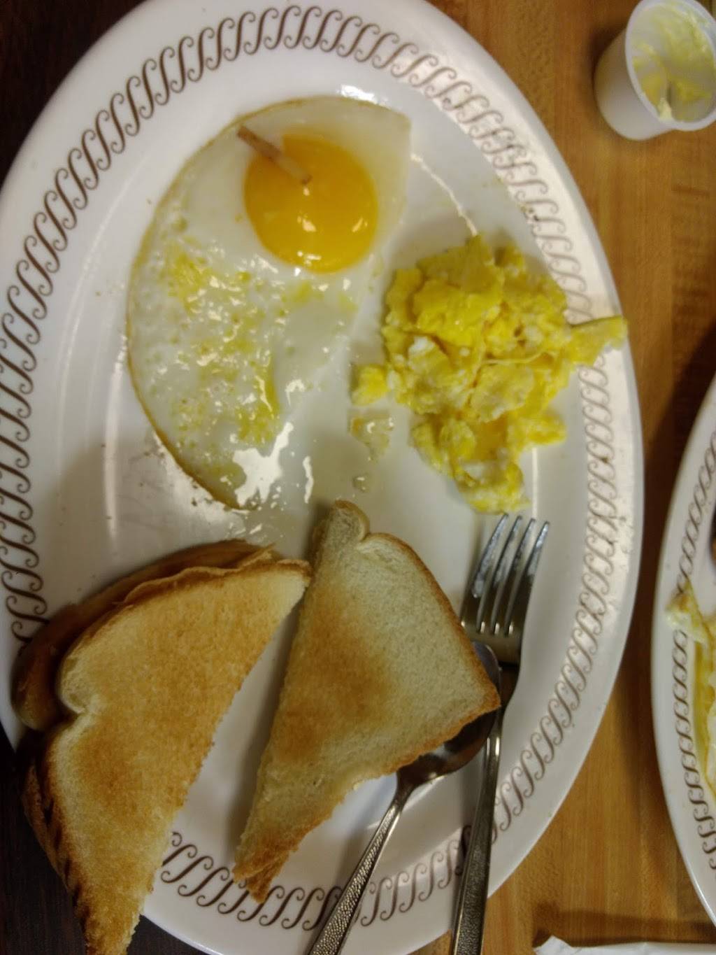 Waffle House | meal takeaway | 4302 Big Tree Way, Greensboro, NC 27409, USA | 3362940035 OR +1 336-294-0035