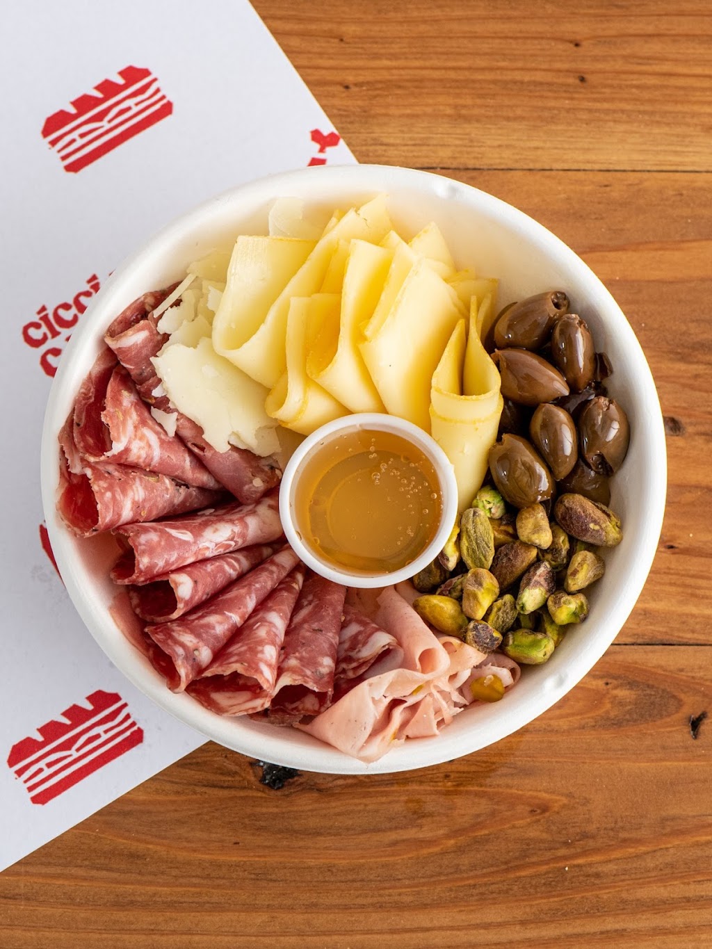 Cicci Di Carne | restaurant | 250 Vesey St Suite 107B, New York, NY 10281, USA | 6469332920 OR +1 646-933-2920