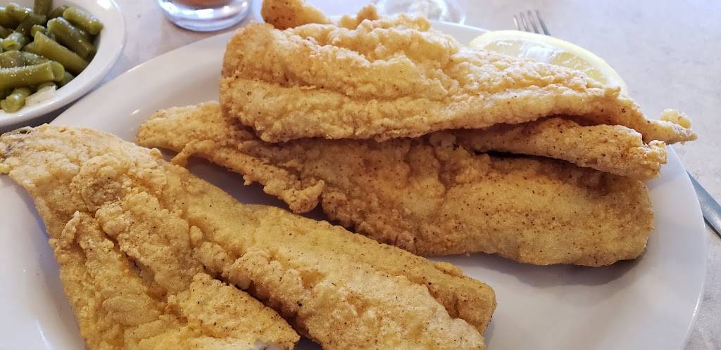 Monticello Red Wheel | restaurant | 803 Iron Horse Pl, Monticello, IL 61856, USA | 2177629829 OR +1 217-762-9829