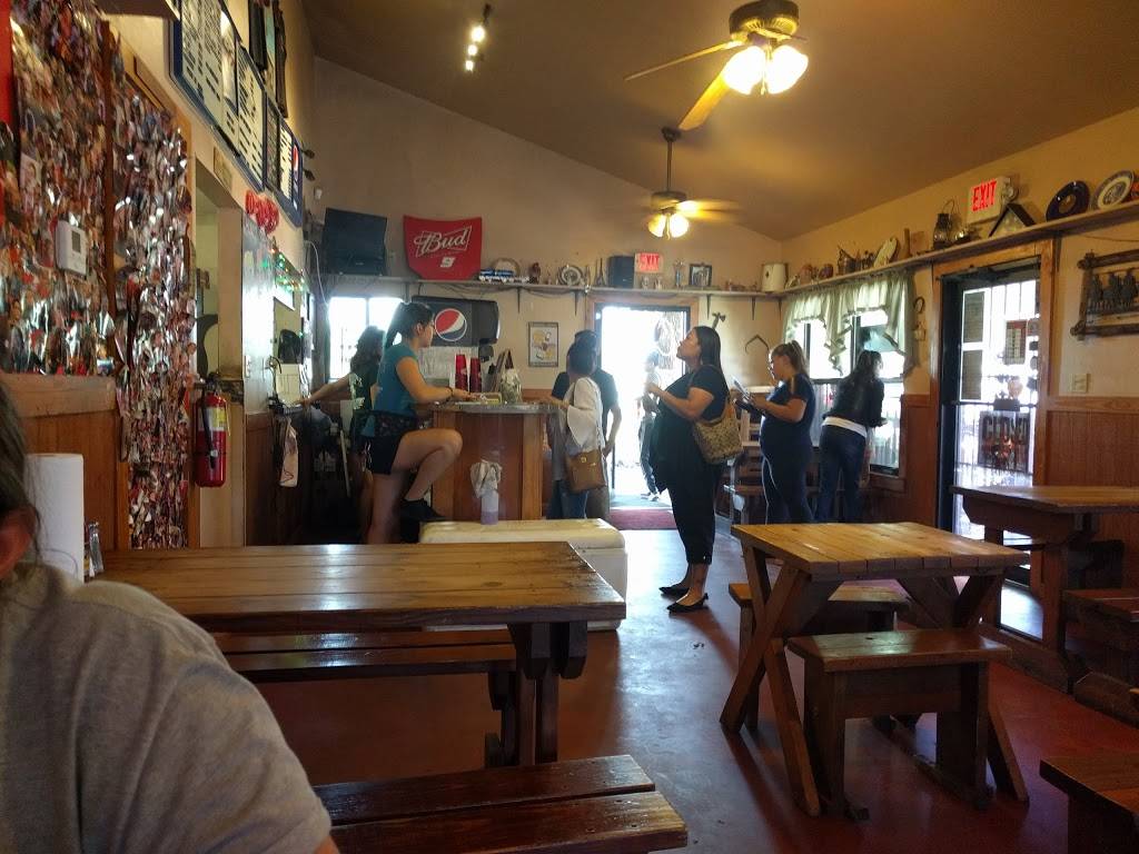 Chunkys Burger | restaurant | 4602 Callaghan Rd, San Antonio, TX 78228, USA | 2104339960 OR +1 210-433-9960