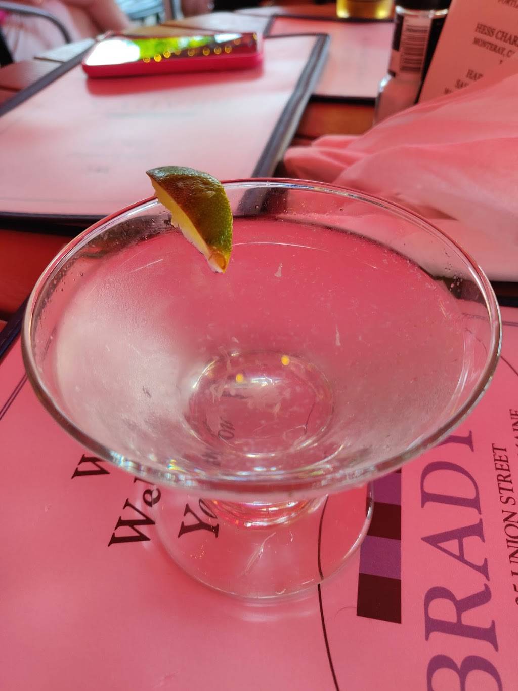 Bradys | restaurant | 25 Union St, Boothbay Harbor, ME 04538, USA | 2073156555 OR +1 207-315-6555