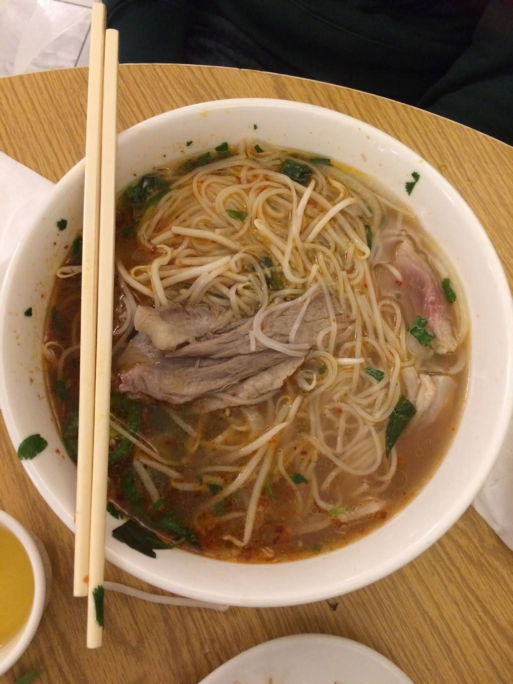 Pho Lynn Restaurant | restaurant | 1865 W San Carlos St, San Jose, CA 95128, USA | 4082952540 OR +1 408-295-2540