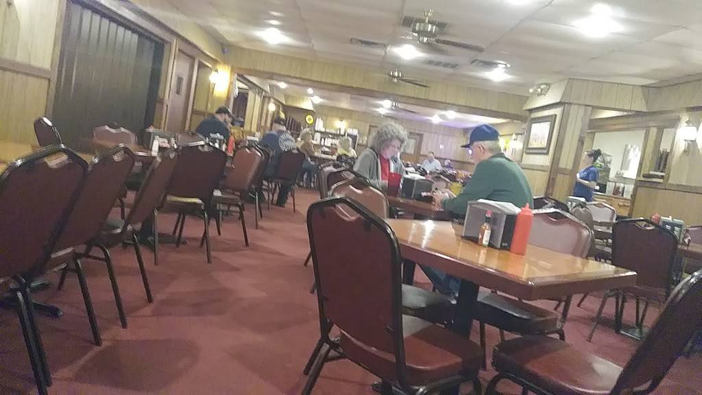 Smokehouse BBQ | restaurant | 307 US-82, Lindsay, TX 76250, USA | 9406659052 OR +1 940-665-9052