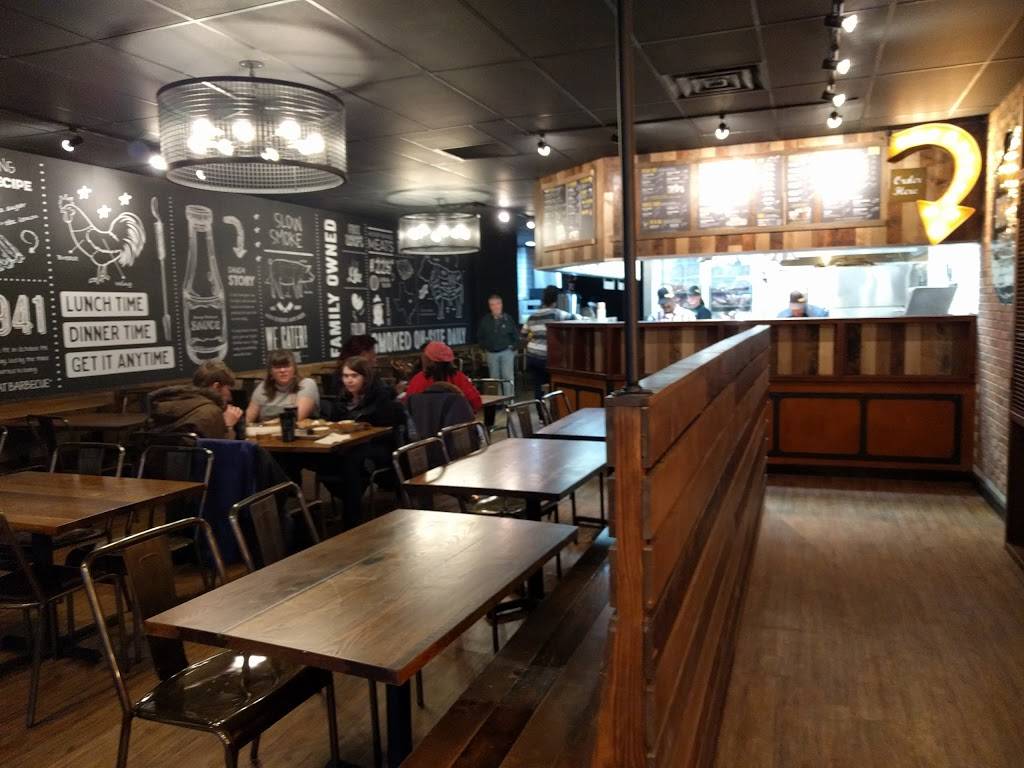 Dickeys Barbecue Pit | restaurant | 2113 Old Hudson Rd, St Paul, MN 55119, USA | 6514937834 OR +1 651-493-7834