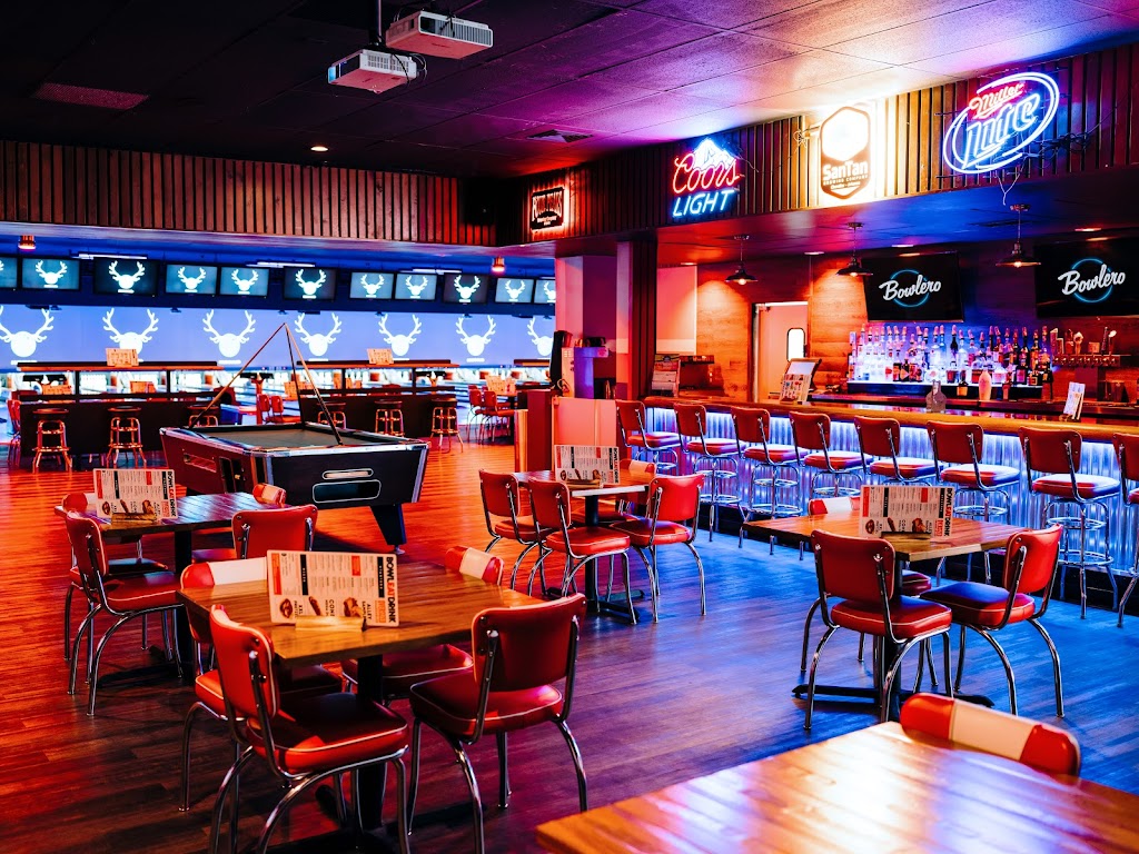 Bowlero Via Linda | restaurant | 9027 E Vía Linda, Scottsdale, AZ 85258, USA | 4808601363 OR +1 480-860-1363