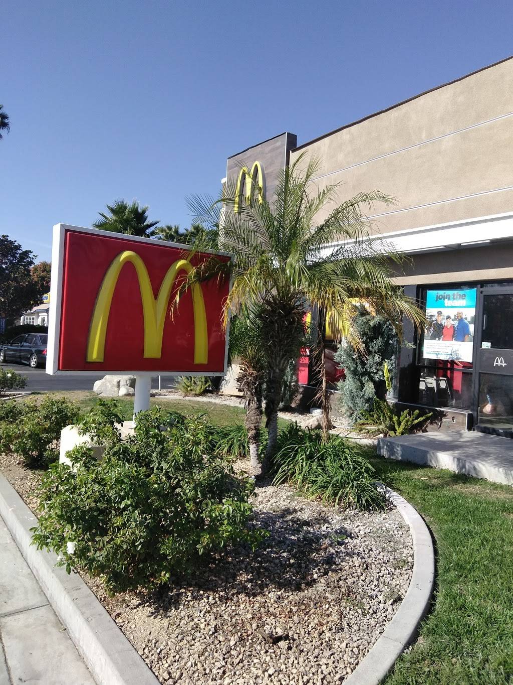 McDonalds | cafe | 5425 Arlington Ave, Riverside, CA 92504, USA | 9517851554 OR +1 951-785-1554