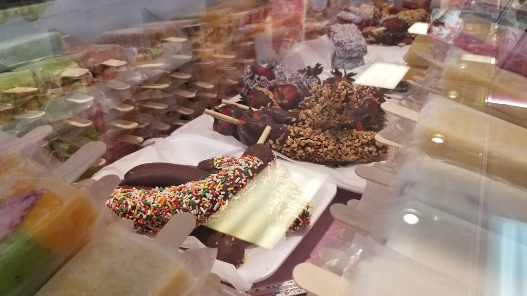 La Michoacana Paleteria & Neveria | restaurant | 3252 W 55th St, Chicago, IL 60632, USA | 7739126688 OR +1 773-912-6688