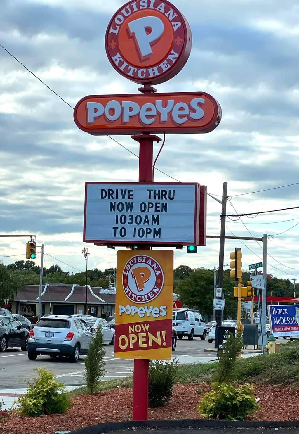 Popeyes Louisiana Kitchen | restaurant | 502 Southern Artery, Quincy, MA 02169, USA | 6173022099 OR +1 617-302-2099