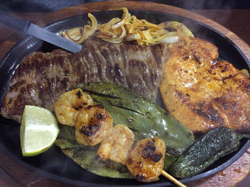 Pepes Bar and Grill | restaurant | 102 N Main St, Tennille, GA 31089, USA | 4784128149 OR +1 478-412-8149