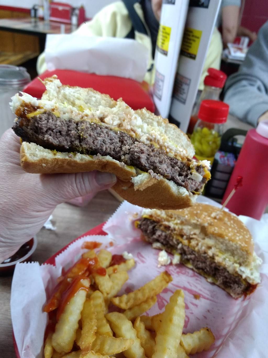 Country Diner | restaurant | 2429 US-221, Marion, NC 28752, USA | 8286524461 OR +1 828-652-4461