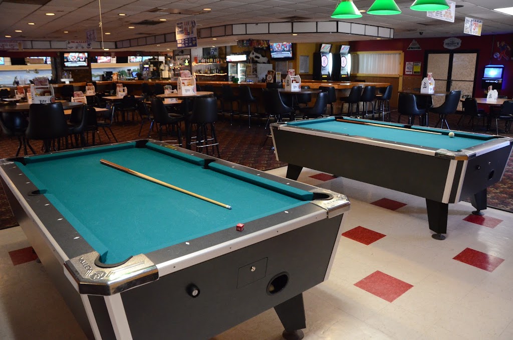 Viking Lanes | restaurant | 1410 US-51, Stoughton, WI 53589, USA | 6088735959 OR +1 608-873-5959