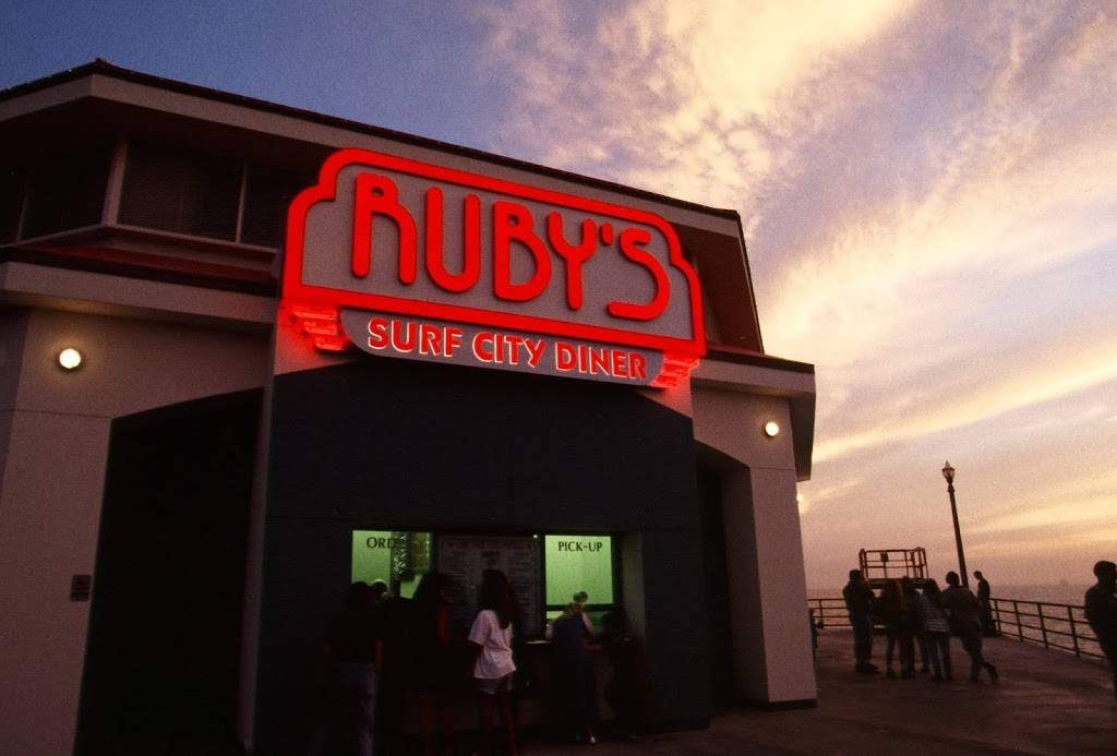 Rubys Diner | restaurant | 1 Main St #1, Huntington Beach, CA 92648, USA | 7149697829 OR +1 714-969-7829
