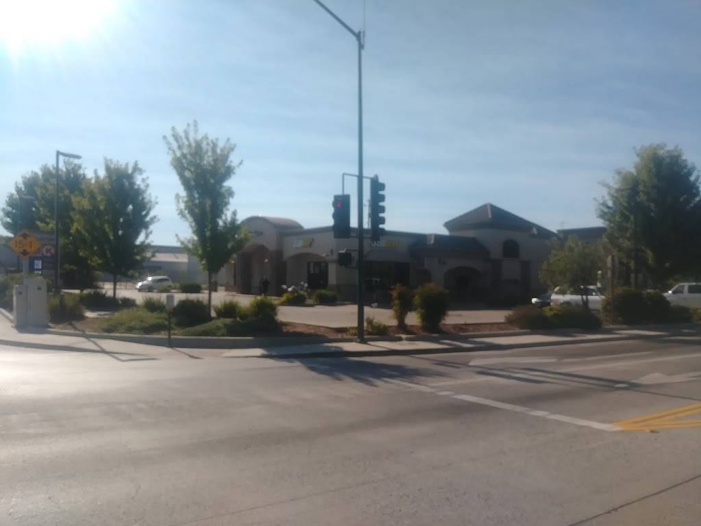 Subway | restaurant | 130 12th St, Marysville, CA 95901, USA | 5307439920 OR +1 530-743-9920