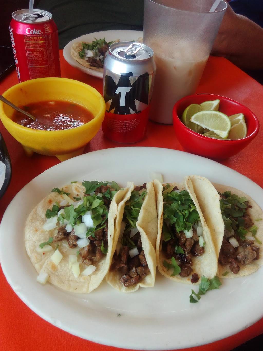 Juanitas Taqueria | restaurant | 2035 Singleton Blvd, Dallas, TX 75212, USA | 2149055191 OR +1 214-905-5191