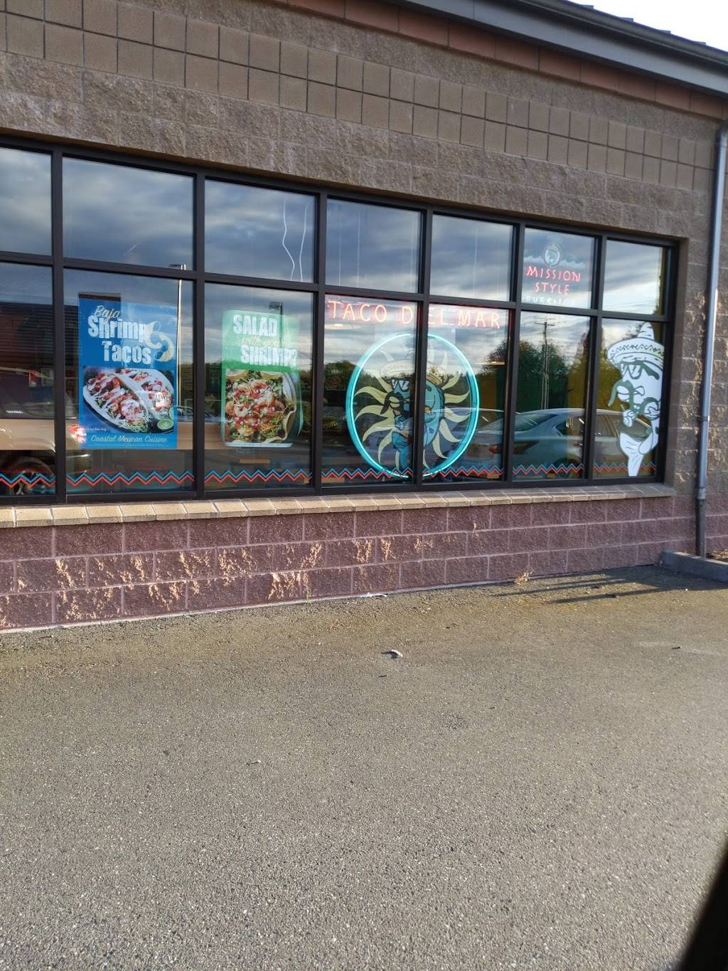 Taco Del Mar | restaurant | 7058 WA-303 #102, Bremerton, WA 98311, USA | 3606927704 OR +1 360-692-7704