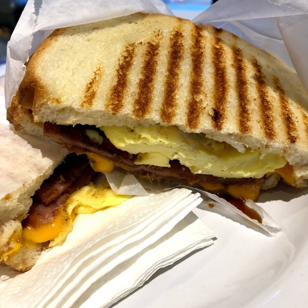 Auntie Irenes | cafe | 22504 Marine View Dr S, Des Moines, WA 98198, USA | 2068240249 OR +1 206-824-0249