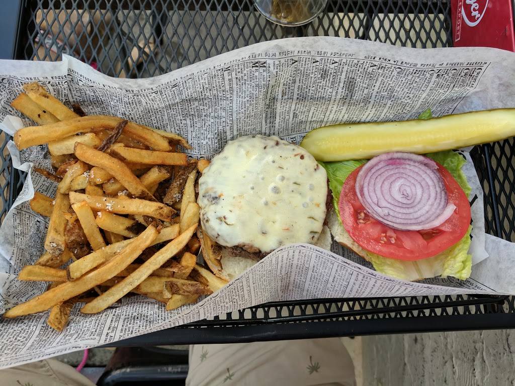 Kent Ale House | restaurant | 51 Kent Ave, Brooklyn, NY 11249, USA | 3472278624 OR +1 347-227-8624