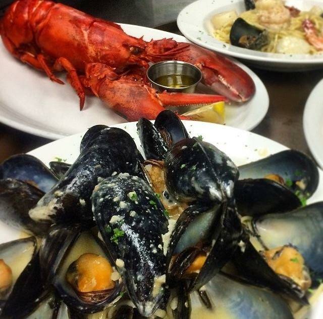 Wharf Tavern Restaurant & Lobster House | restaurant | 909 10th St S, Naples, FL 34102, USA | 2393314053 OR +1 239-331-4053