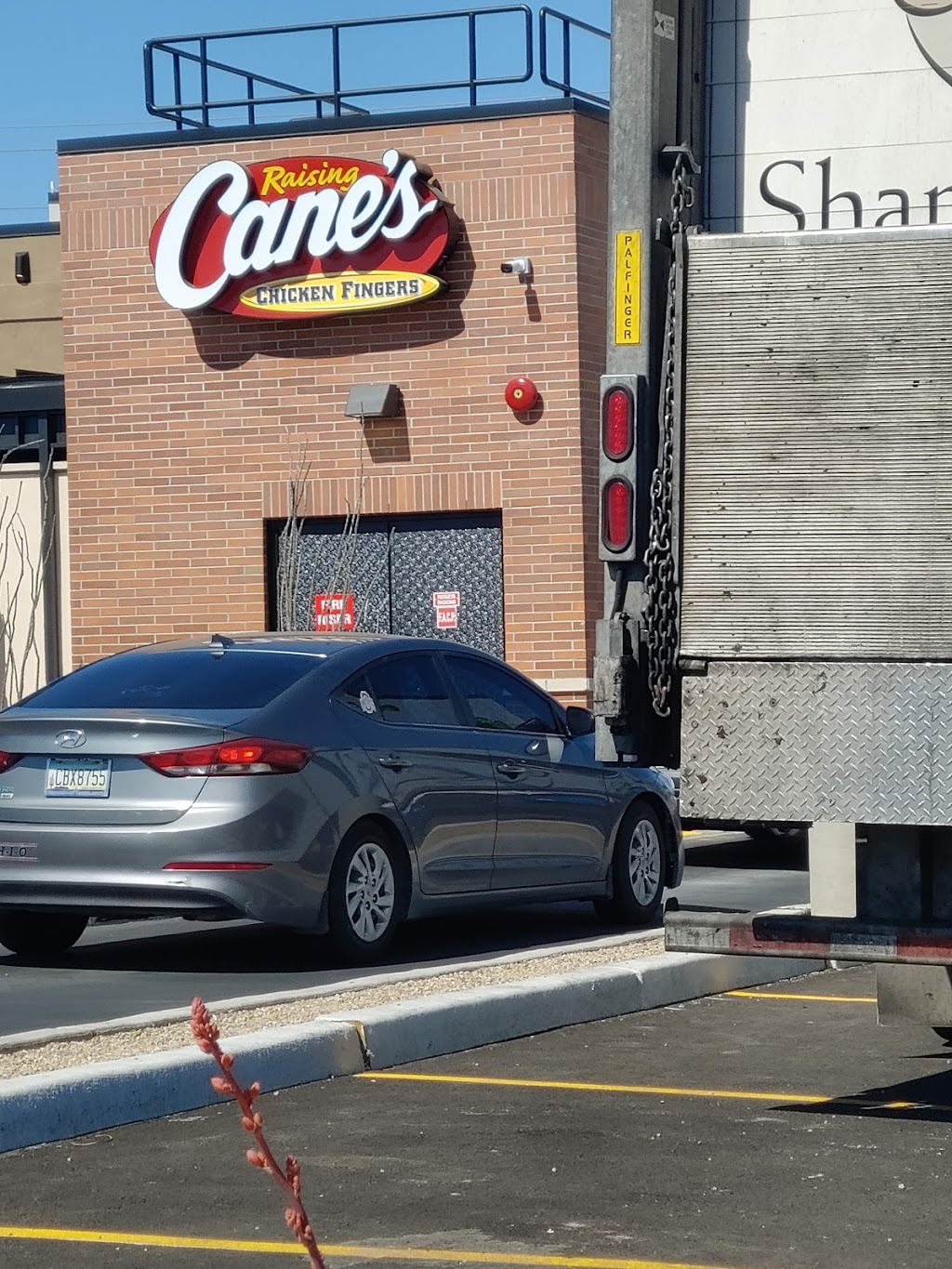 Raising Canes Chicken Fingers | restaurant | 1837 E 16th St, Yuma, AZ 85365, USA | 9287830324 OR +1 928-783-0324