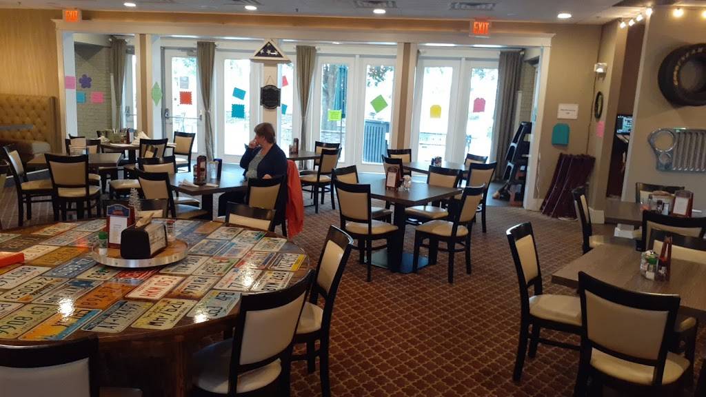 Turnpike Mike’s At SummerGlen | restaurant | 1450 SW 154th Street Rd, Ocala, FL 34473, USA | 3523071766 OR +1 352-307-1766