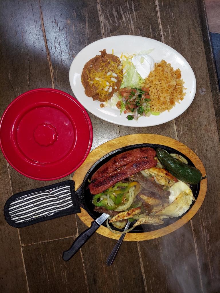 Rico’s Seafood and Tex—Mex Restaurant | restaurant | 831 N Belt Line Rd, Irving, TX 75061, USA | 4695652734 OR +1 469-565-2734