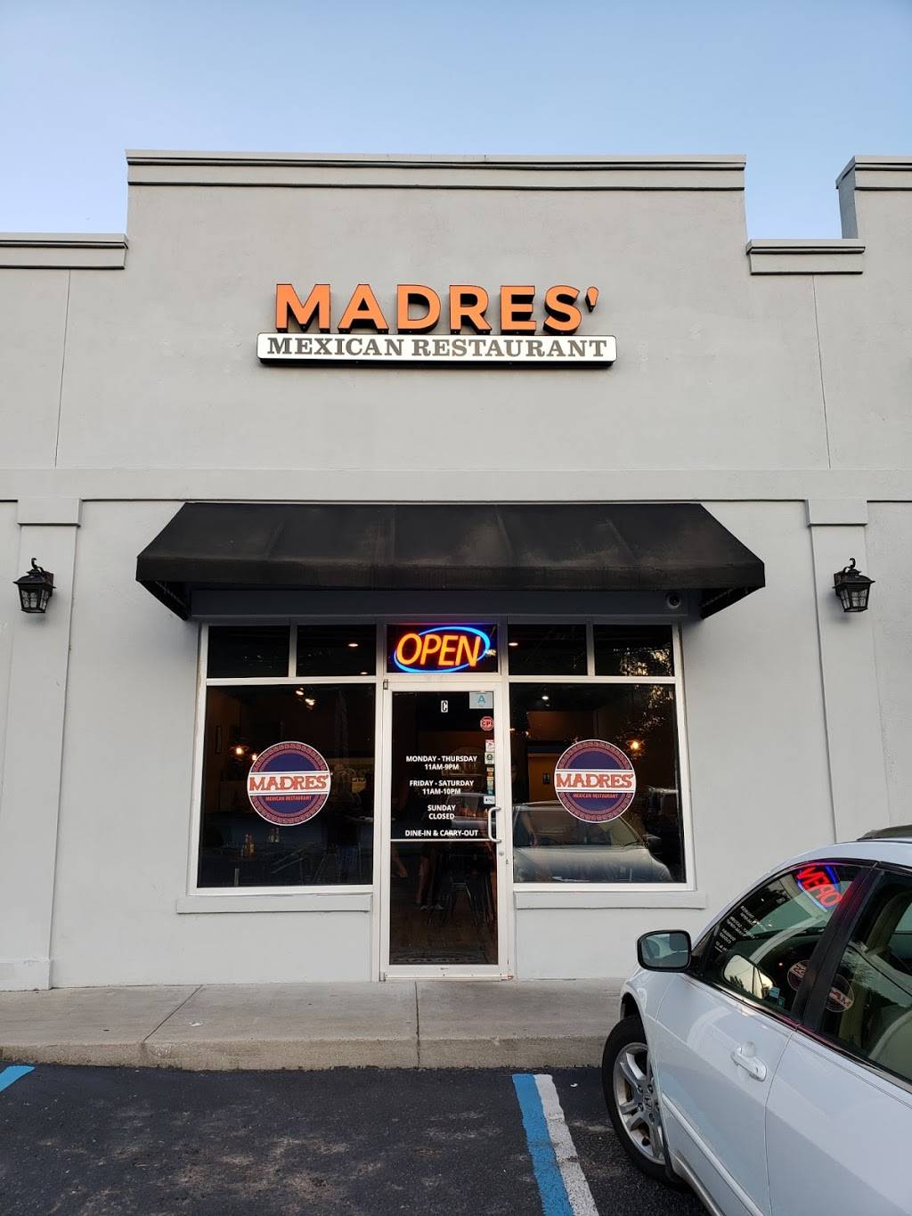Madres Mexican Restaurant | restaurant | 1001 Bacons Bridge Rd Unit C, Summerville, SC 29485, USA | 8439005425 OR +1 843-900-5425