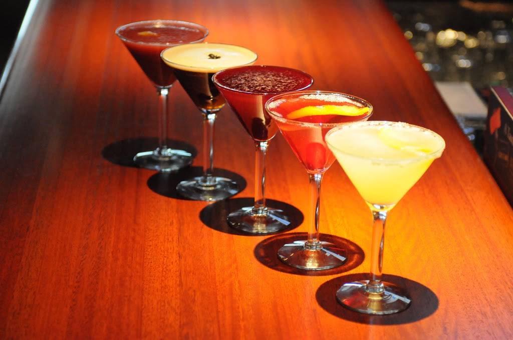 JB Dawsons Restaurant & Bar | restaurant | 315 Christiana Mall, Newark, DE 19702, USA | 3023694000 OR +1 302-369-4000