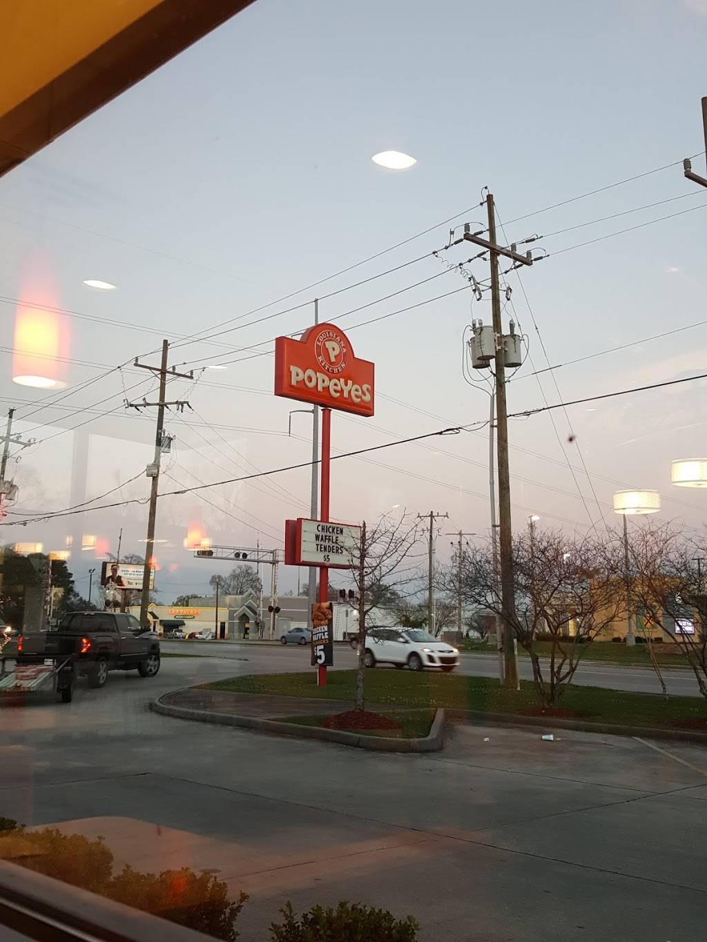 Popeyes Louisiana Kitchen | restaurant | 18281 Highland Rd, Baton Rouge, LA 70810, USA | 2257538981 OR +1 225-753-8981