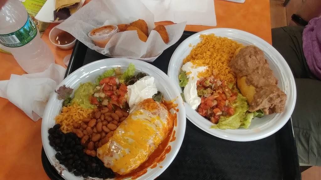 Pinatas Mexican Grill | restaurant | 450 Sunrise Hwy, Massapequa Park, NY 11762, USA | 5165907332 OR +1 516-590-7332
