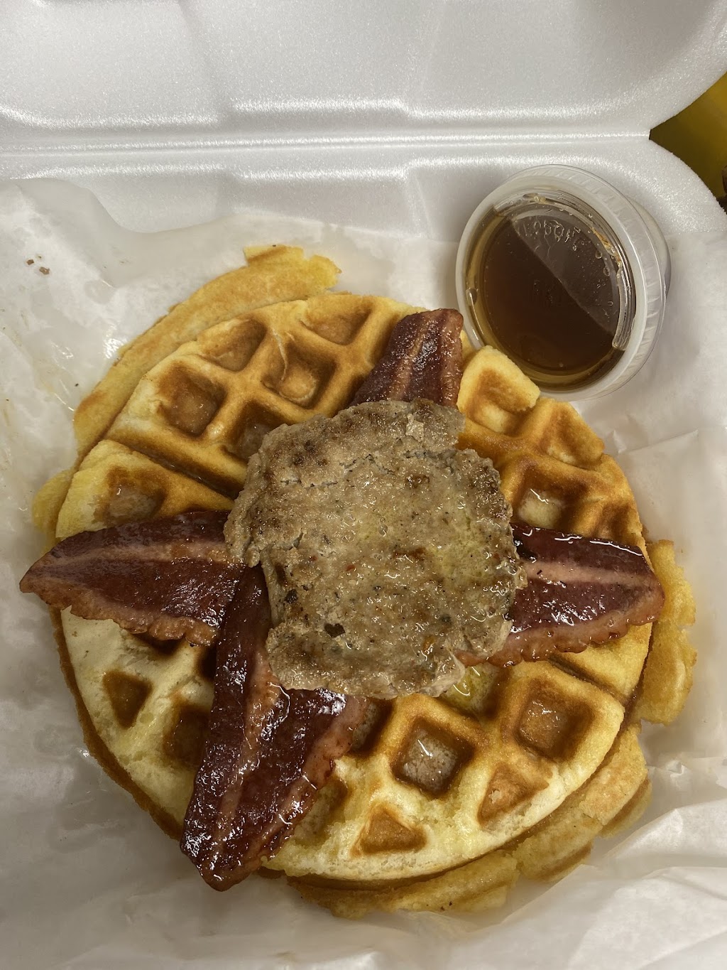 6S One Stop Shop & Grill | restaurant | 1076 N Hollywood St, Memphis, TN 38108, USA | 9012490208 OR +1 901-249-0208