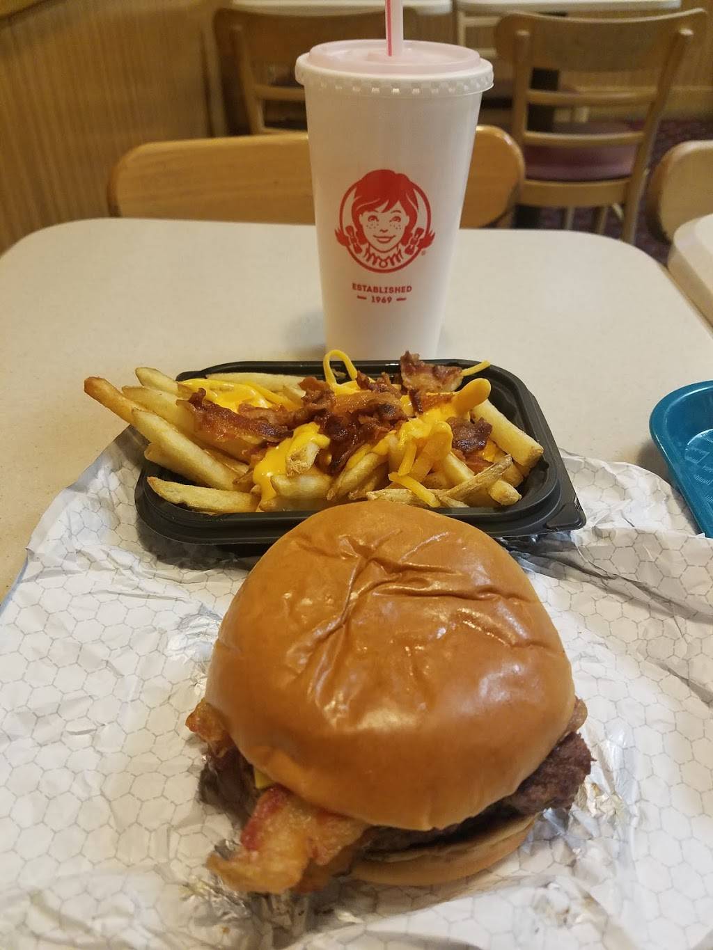 Wendys | restaurant | 39580 Lowes Dr, Palmdale, CA 93551, USA | 6612241474 OR +1 661-224-1474