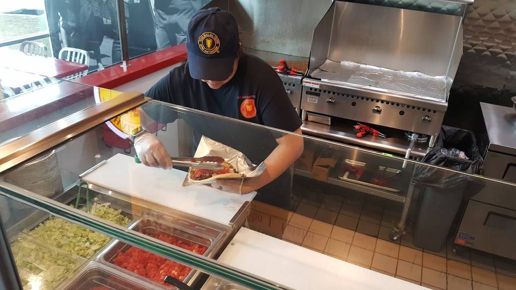 The Halal Guys | restaurant | 3432 E Hebron Pkwy Suite 114, Carrollton, TX 75010, USA | 4699861020 OR +1 469-986-1020