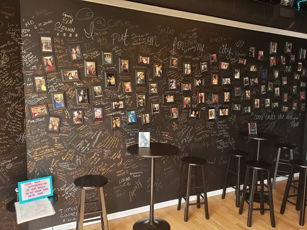 Muvas Kitchen | restaurant | 3037 Lafayette Rd, Indianapolis, IN 46222, USA | 3178751035 OR +1 317-875-1035